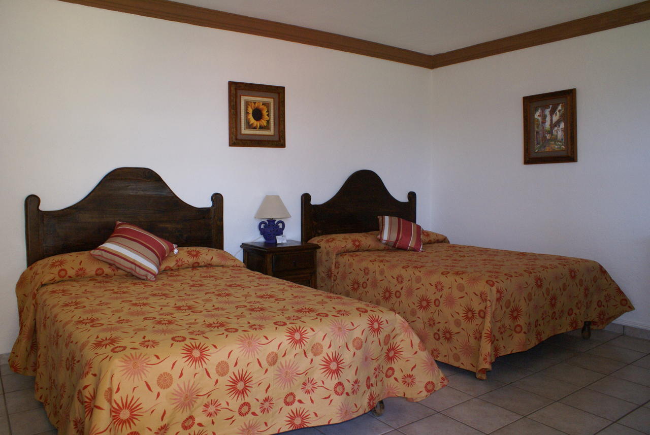 Hotel Los Sauces Villa Del Carbon Quarto foto