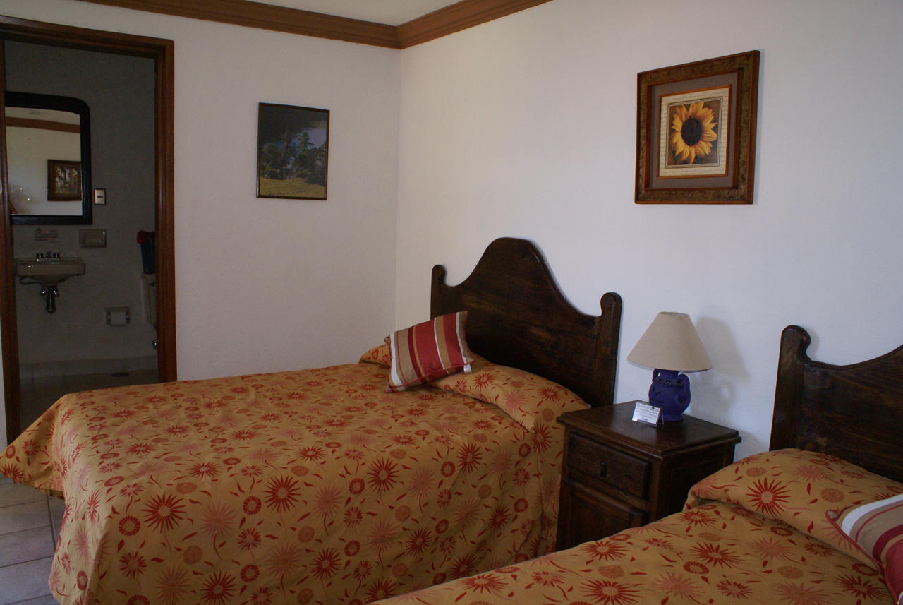 Hotel Los Sauces Villa Del Carbon Quarto foto